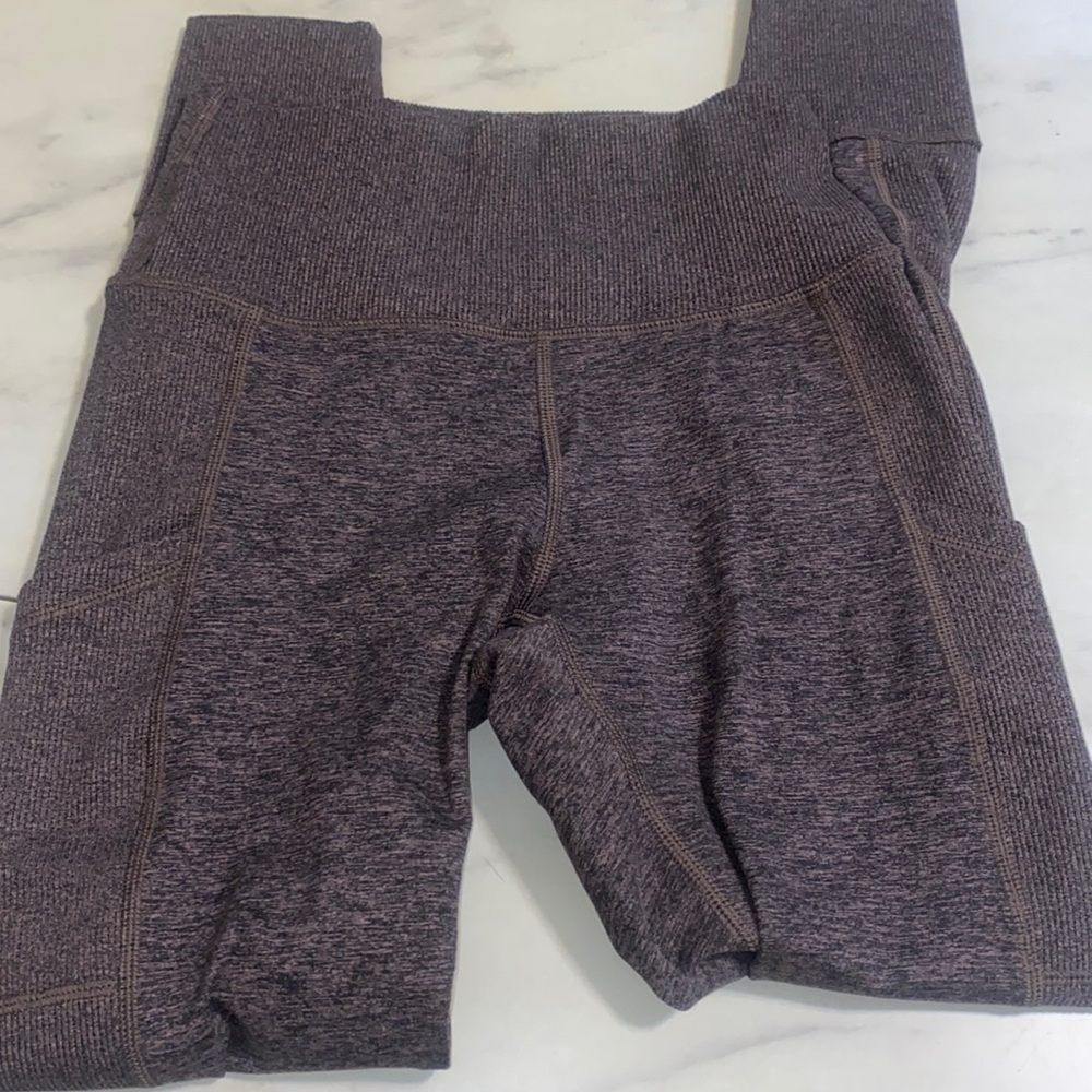 Offline hugger ribbed pocket leggings